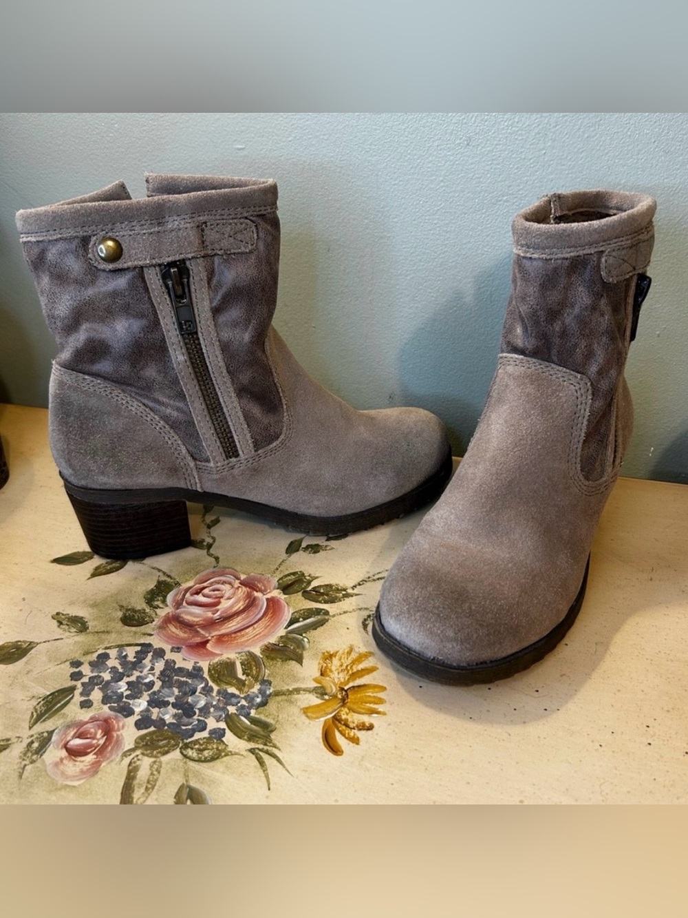 Bare Traps Kammy Tan Suede Leather Side Zip Moto Ankle Boots